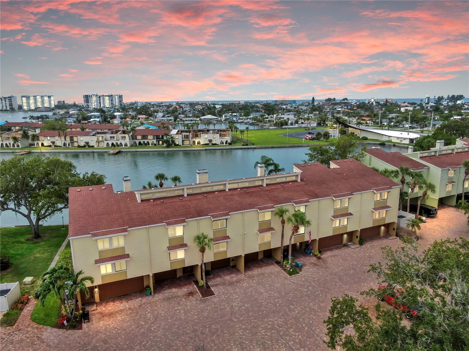 Residential in TREASURE ISLAND 3