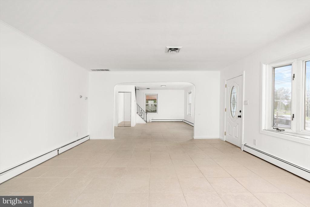 Residential in HAMILTON TOWNSHIP 4
