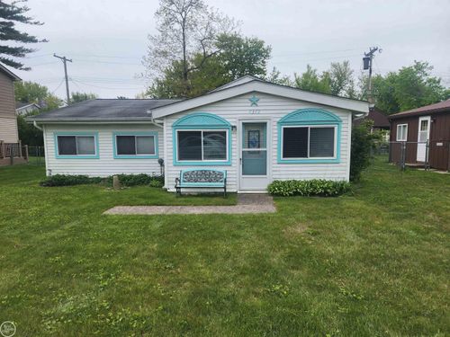 7372 Tulip Rd, Lexington, MI, 48450-8969 | Card Image