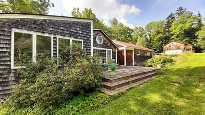 225 Old County Road, House other with 3 bedrooms, 2 bathrooms and null parking in Weston VT | Image 2