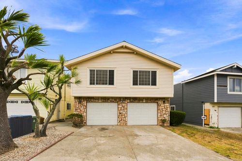 69 Norwood Ave, Daly City, CA, 94015-2728 | Card Image