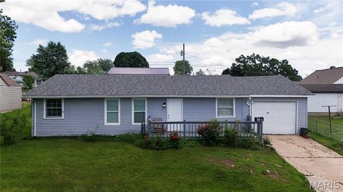 407 N 11th St, De Soto, MO, 63020-1617 | Card Image