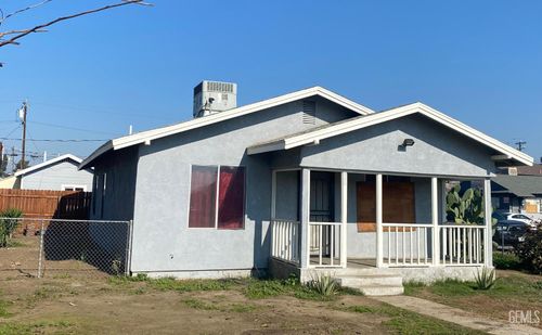 900 33rd St, Bakersfield, CA, 93301-2118 | Card Image