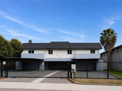 331 E Washington Ave, Escondido, CA, 92025-2861 | Card Image