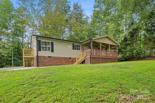 89 Brookwood Dr, Marion, NC, 28752-5164 | Card Image