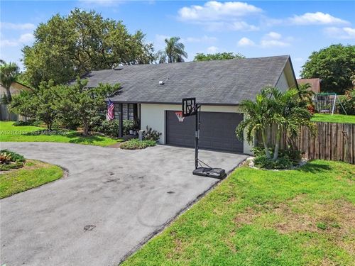 28330 Sw 163rd Ave, Homestead, FL, 33033-1045 | Card Image