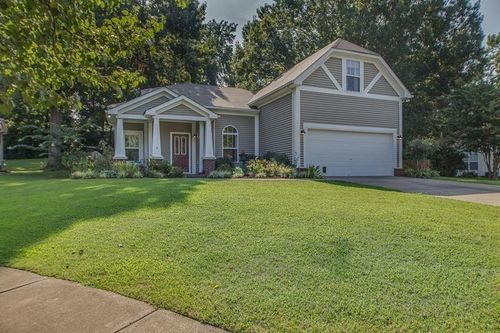 108 Cross Cove Ct, Hendersonville, TN, 37075-5437 | Card Image