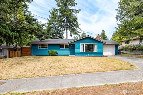 1580 Ne 11th Ave, Oak Harbor, WA, 98277-4819 | Card Image