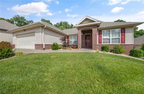 23 Parkridge Dr, Bella Vista, AR, 72715-2405 | Card Image