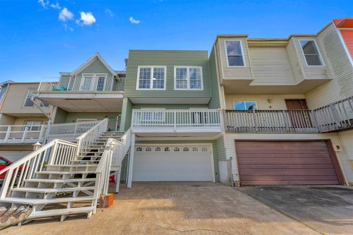 5 Tiki Cir, Tiki Island, TX, 77554-6194 | Card Image