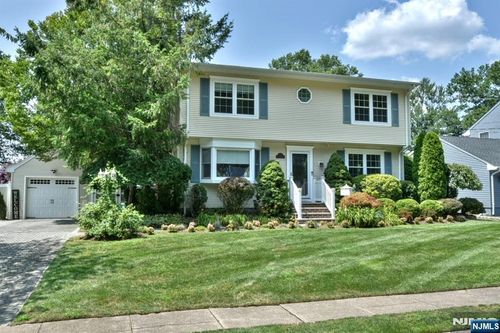 316 Colonial Blvd, Twp Washingtn, NJ, 07676-4953 | Card Image