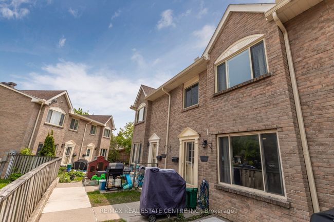 6 - 4 Cedar Dr, Condo with 4 bedrooms, 1 bathrooms and 2 parking in Orangeville ON | Image 5