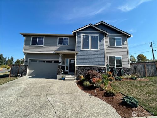 3206 N 28th St, Mount Vernon, WA, 98273-8582 | Card Image