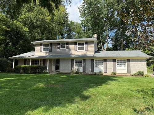 353 Broadleaf Dr, Rochester, MI, 48306-2816 | Card Image