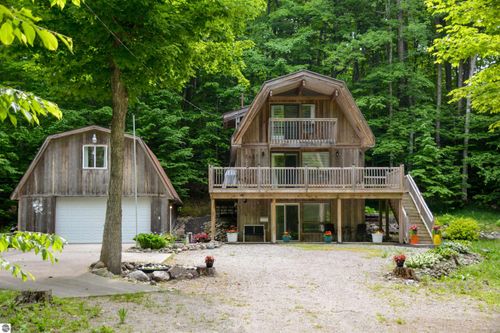 2481 S Schomberg Rd, Lake Leelanau, MI, 49653-9780 | Card Image
