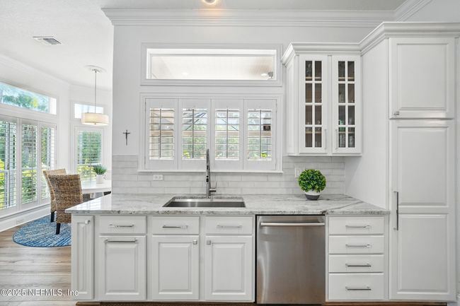SubZero, Viking Appliances, New Counter & Backsplash | Image 12