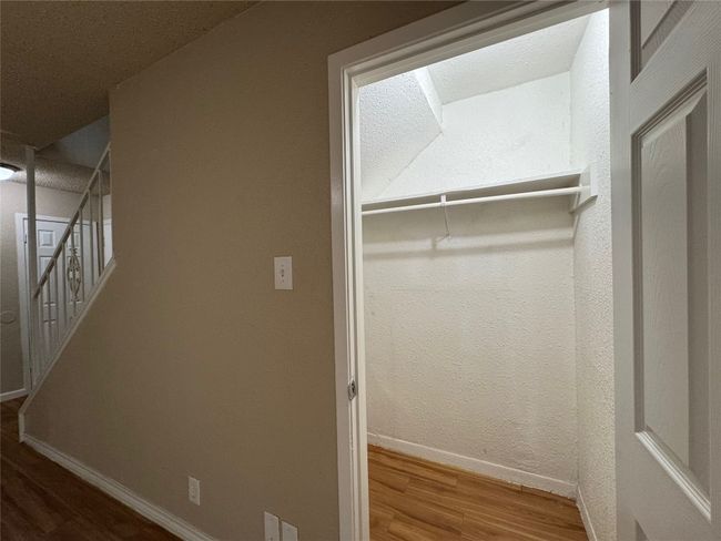 APT-101 - 4902 W Wind Trl, Home with 1 bedrooms, 2 bathrooms and 1 parking in Austin TX | Image 8