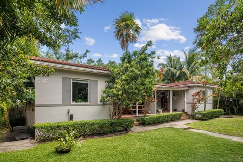 11105 Ne 9th Ave, Biscayne Park, FL, 33161-6701 | Card Image