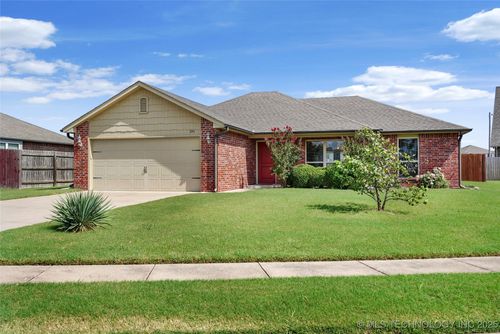 205 Keystone Ave, Kiefer, OK, 74041-4538 | Card Image