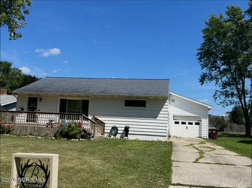 1112 Delaware Ave, Montpelier, OH, 43543-1815 | Card Image