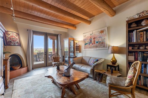 118-1405 Vegas Verdes, Santa Fe, NM, 87507-3024 | Card Image