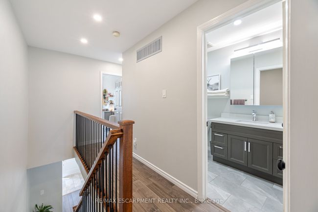 57 - 26 Moss Blvd, Condo with 3 bedrooms, 3 bathrooms and 1 parking in Dundas ON | Image 20