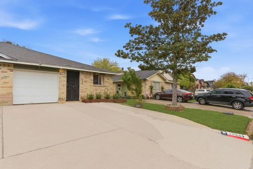 10044 Lasaber Ct, Houston, TX, 77038-2411 | Card Image