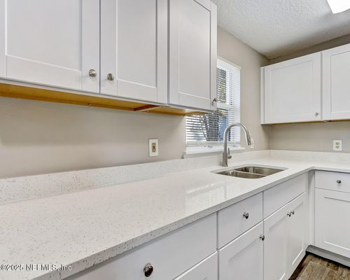 2028 Hartridge St, Jacksonville, FL, 32209-7037 | Card Image