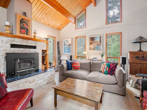 72 Black Tusk Dr, Whistler, BC, V8E0A1 | Card Image