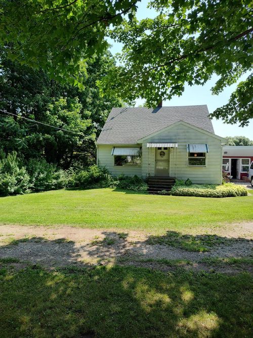 404 E Euclid St, Mc Bain, MI, 49657-9639 | Card Image