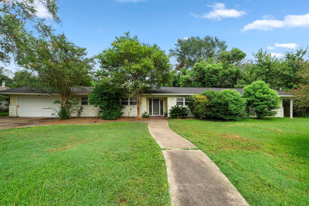 Interlachen St, Baytown, TX 77521