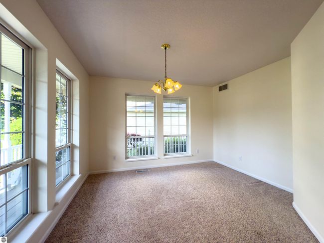 318 Red Maple Ln, House other with 3 bedrooms, 3 bathrooms and null parking in Shepherd MI | Image 13
