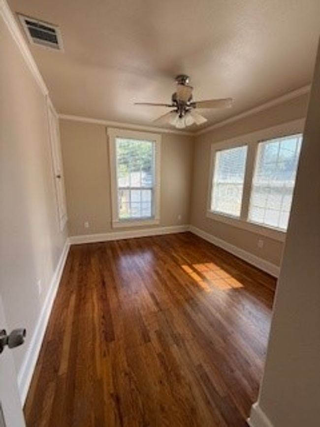 104 E 16 Th St, Home with 1 bedrooms, 1 bathrooms and null parking in Georgetown TX | Image 4