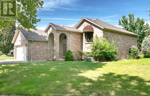 938 Imperial Cres, Windsor, ON, N9G2T2 | Card Image
