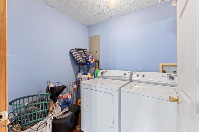 104 Maple St, House other with 5 bedrooms, 3 bathrooms and null parking in Glade Spring VA | Image 14