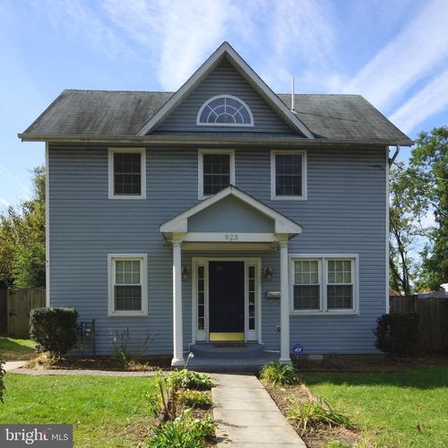 923 Lewis Ave, ROCKVILLE, MD, 20851-1624 | Card Image