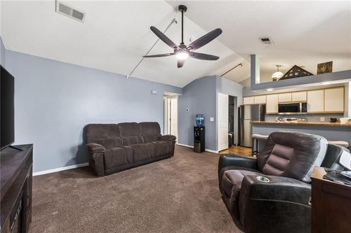 2310 Ne 68th St, Gladstone, MO, 64118-3687 | Card Image