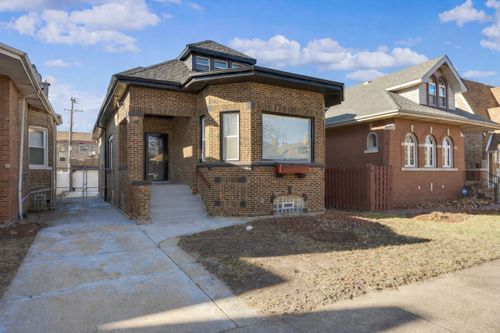 8250 Rhodes Ave, Chicago, IL, 60619-5006 | Card Image