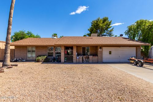 3915 W Voltaire Ave, Phoenix, AZ, 85029-1004 | Card Image