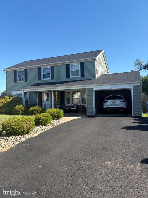 40 Berkshire Ln, Willingboro, NJ, 08046-1636 | Card Image