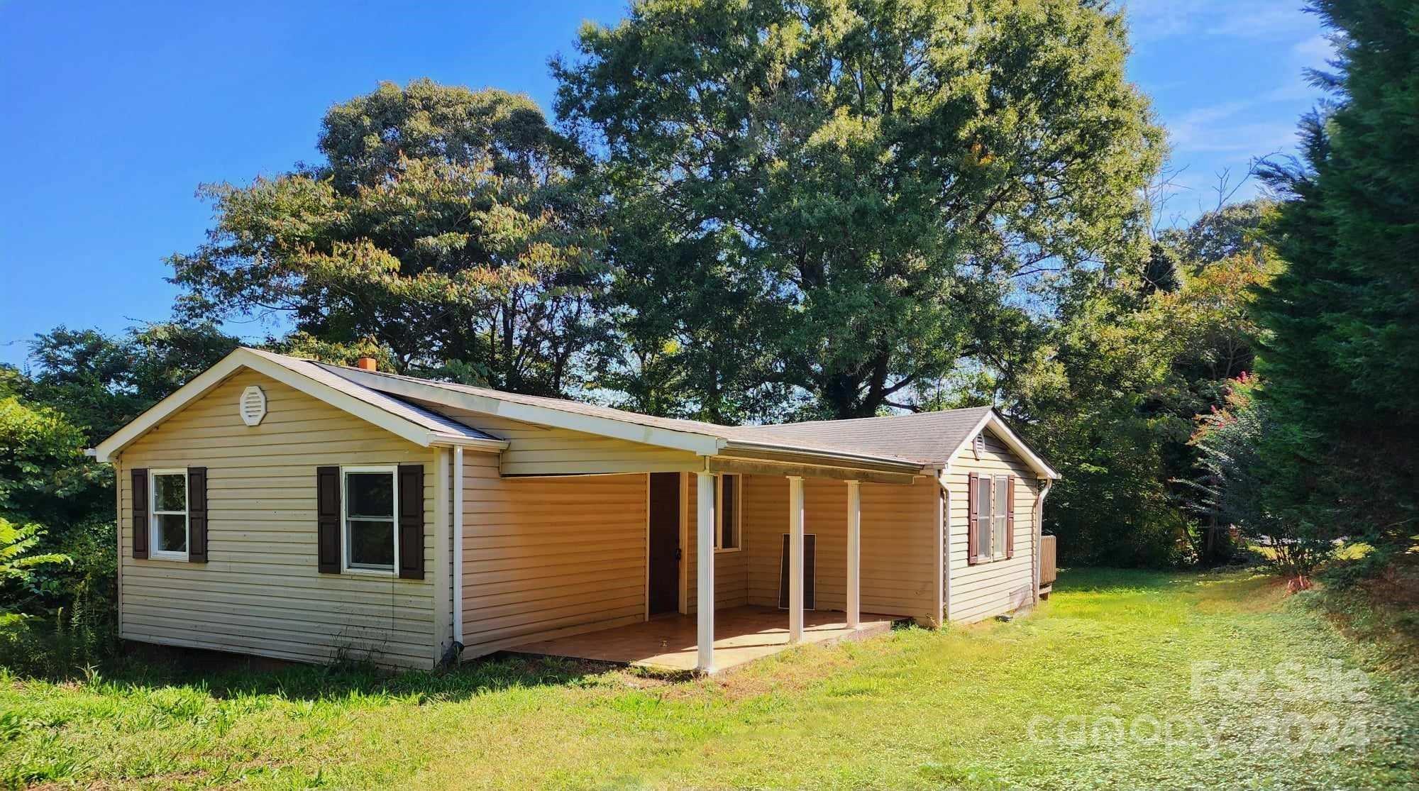 Locust St, Connelly Springs, NC 28612
