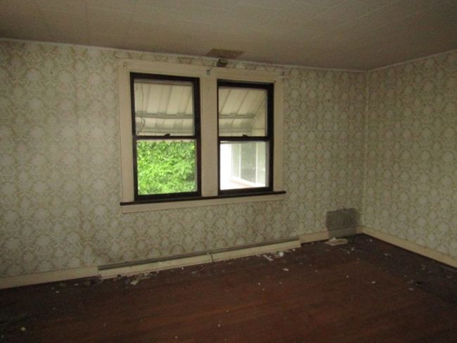 445 4th St, House other with 2 bedrooms, 1 bathrooms and 1 parking in Freedom PA | Image 6