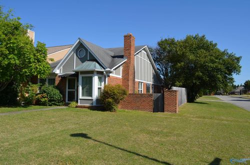 2136 Eastbrook Se, Decatur, AL, 35601-3463 | Card Image