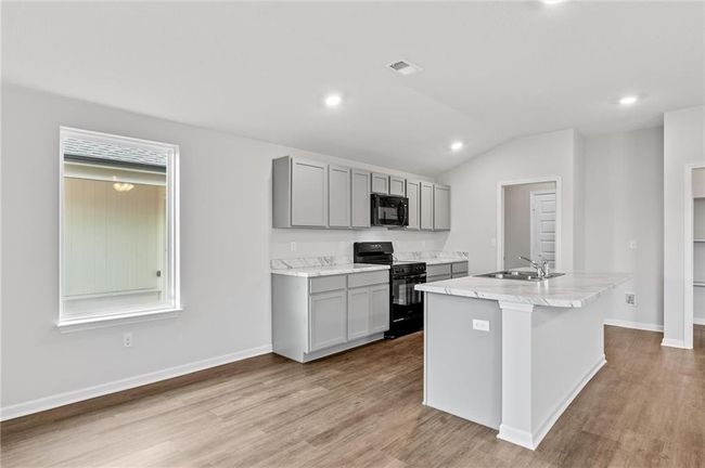 37887 W 207 Th Ter, House other with 3 bedrooms, 2 bathrooms and null parking in Edgerton KS | Image 6