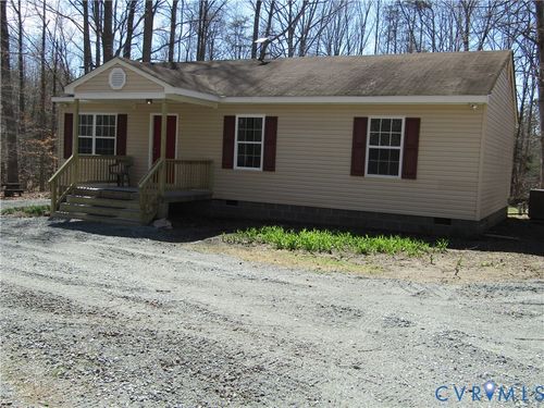 5705 Community House Rd, Columbia, VA, 23038-2619 | Card Image