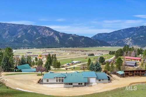 15 Granite Basin, Garden Valley, ID, 83622-1017 | Card Image