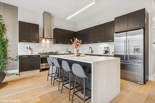 UNIT-4S - 122 S Aberdeen St, Condo with 3 bedrooms, 3 bathrooms and 1 parking in Chicago IL | Image 10
