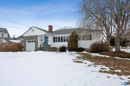 10 Hislop St, New London, CT, 06320-5304 | Card Image