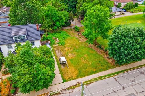 5244 Ontario Ave, Niagara Falls, ON, L2E3S3 | Card Image