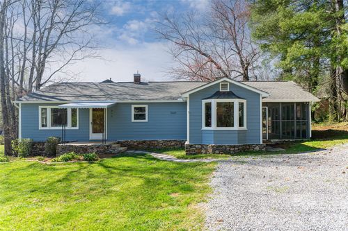 215 Browning Ave, Hendersonville, NC, 28791-1803 | Card Image